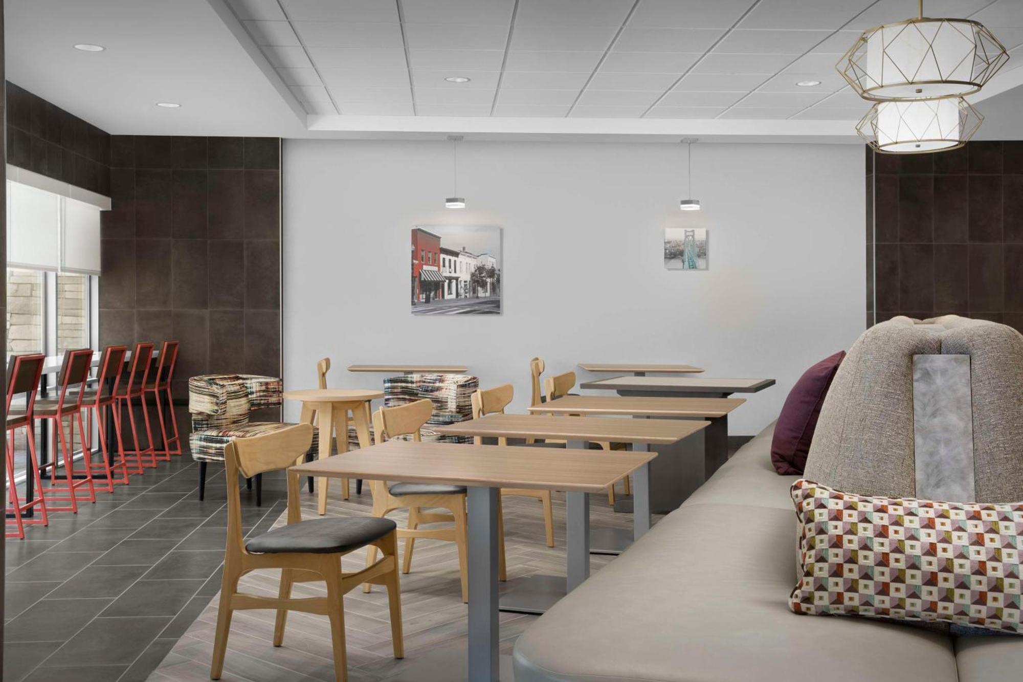 Home2 Suites By Hilton Poughkeepsie Exterior photo